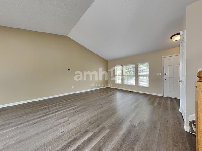 Photo - 161 Lakeview Dr