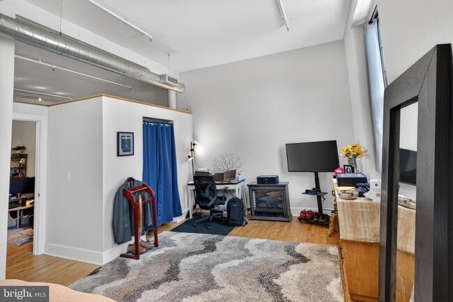 Building Photo - 200 Lincoln Ave Unit 212