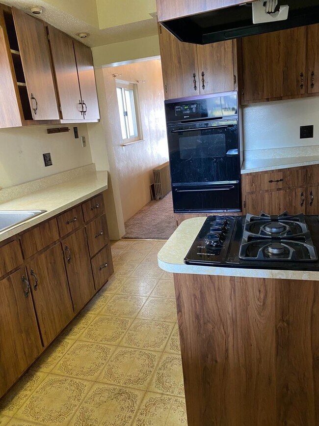 Photo - AVAILABLE November - Spacious 2+ Bedroom H...