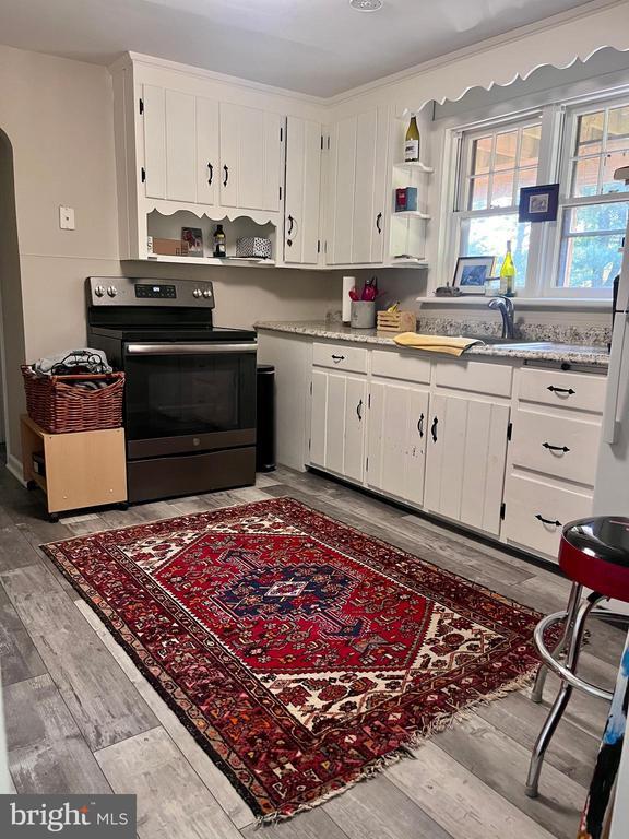 Building Photo - 464 N Broad St Unit 1 Rental