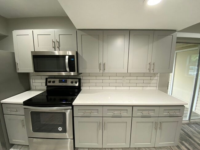 9057 W Swan Cir Unit 9057 West Swan Circle