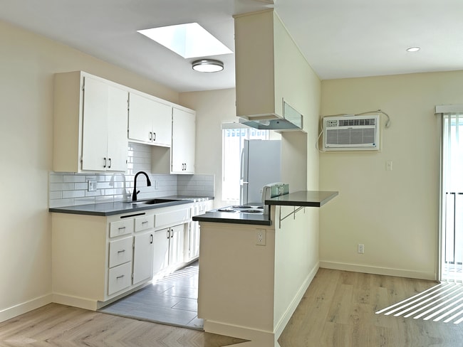 Photo - 2038 Holly Dr Unidad 2