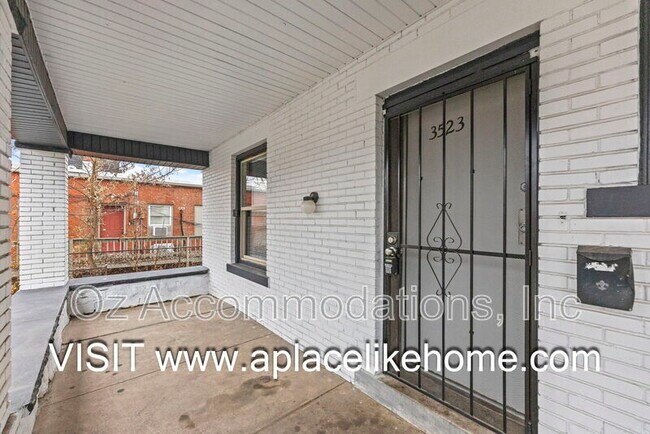 Photo - 3523 St John Ave