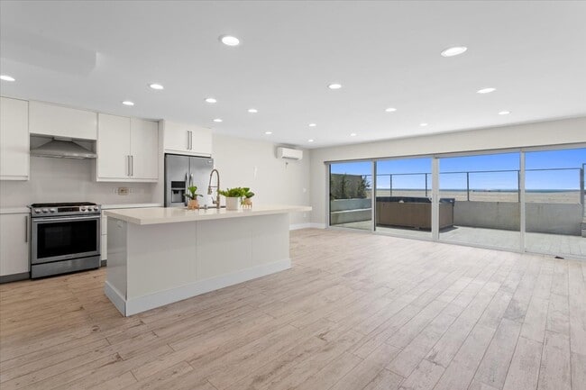 Photo - 6955 Trolleyway Unidad A