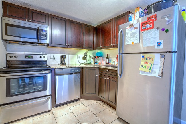 Photo - 4049 W Pine Blvd Apartments Unit 112