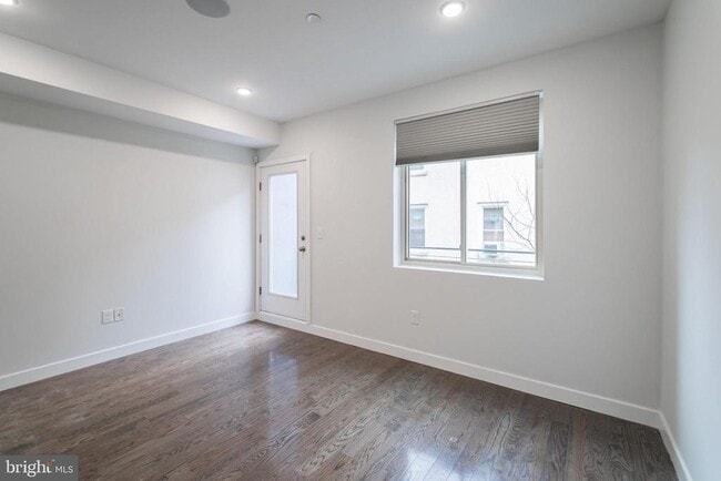 Photo - 627 W Oxford St Unit 2