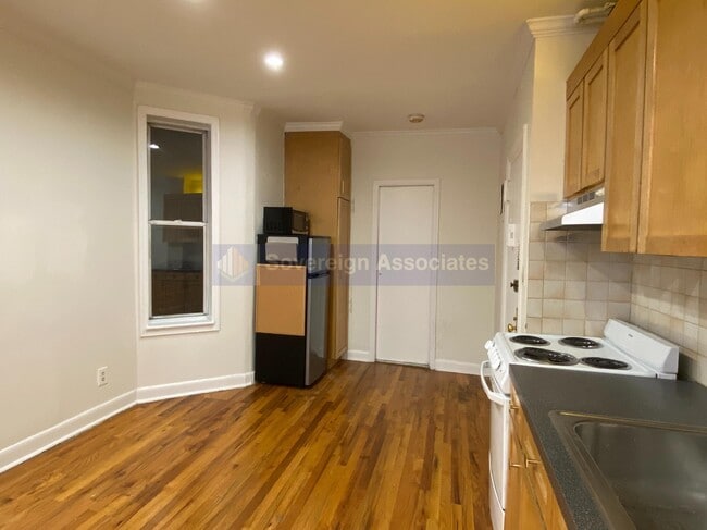 Photo - 527 W 48th St Unit 4RE