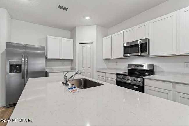 Photo - 3989 Mid Century St