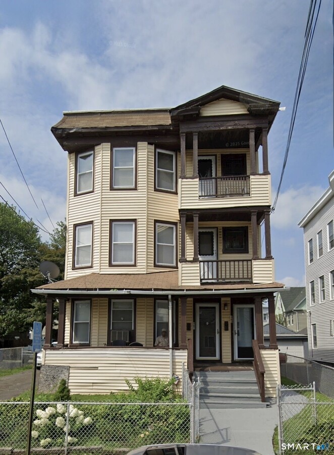 Photo - 463 Logan St Unit 2