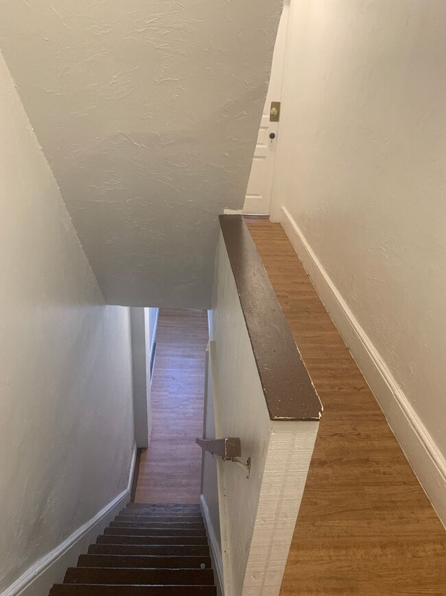 Photo - 3rd Floor Efficiency! Near York College in York City