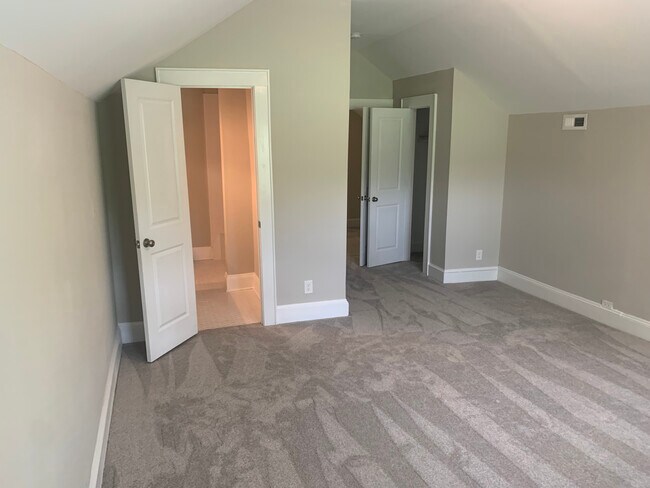 Upstairs Bedroom - 1283 Odell School Rd