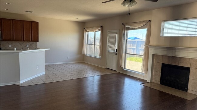 Photo - 2107 Auburn Vale St