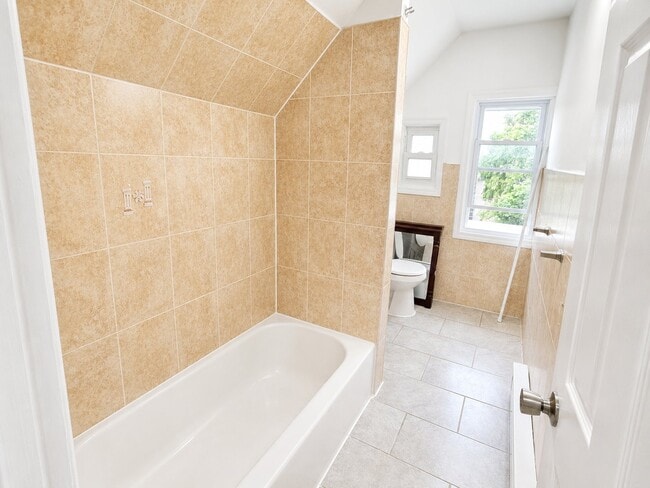 Photo - 145 Fairmount Ave Unit 3