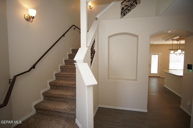 Photo - 2136 William Caples St