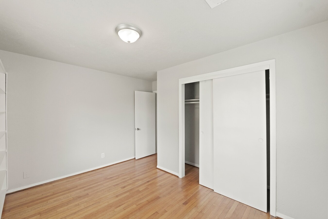 Photo - 326 Brookview St