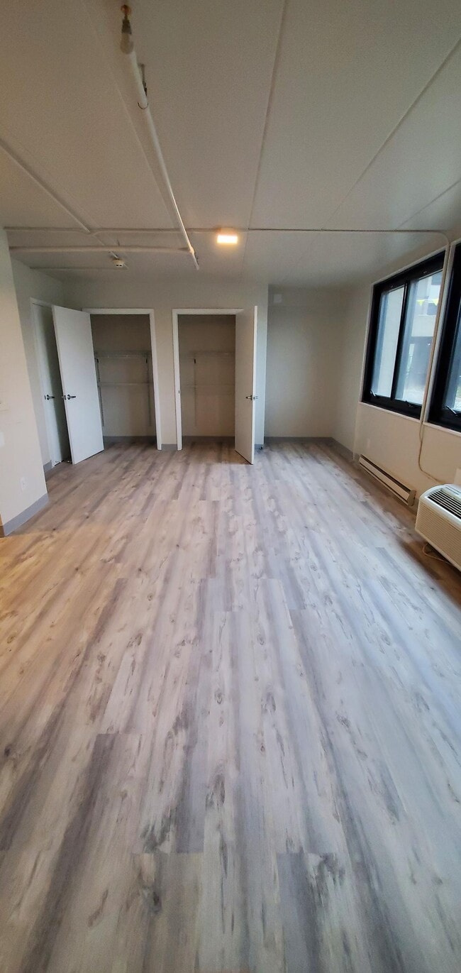 Photo - Al Thomas Senior High Rise