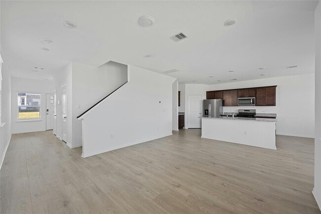 Photo - 321 Brody Ln