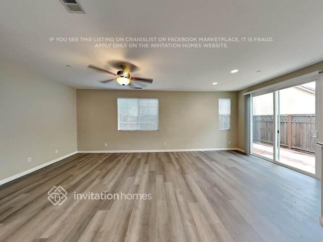 Photo - 815 Equinox Loop