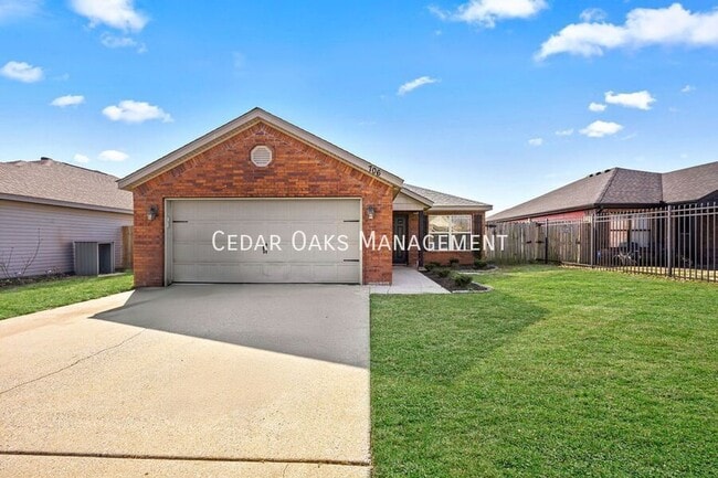 Building Photo - 706 E Bonnie Ln