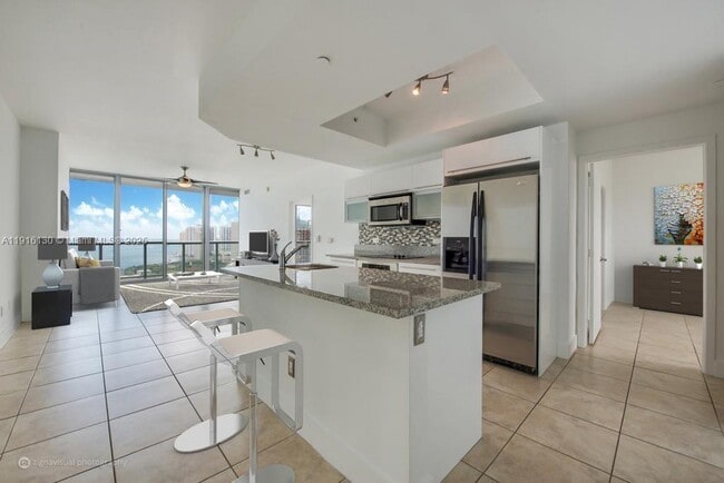 Building Photo - 888 Biscayne Blvd Unit 2905