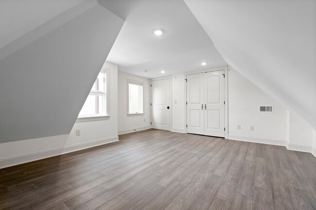 Master Bedroom - 240 W Tulpehocken St Unit 5