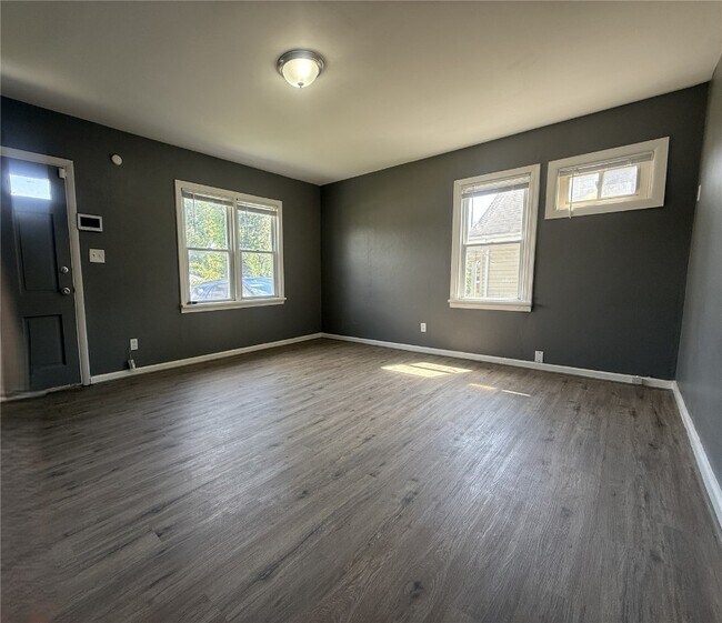 Photo - 223 La Motte Ln