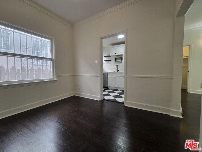 Photo - 107 N Sweetzer Ave Unidad 3/4