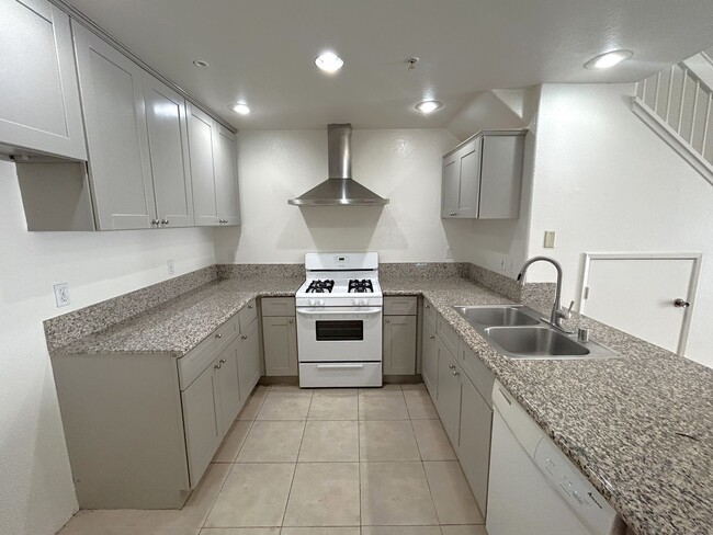 13133 Le Parc Blvd