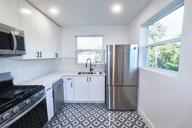 Photo - 3300 Tom Green St Apartamento Unidad 5