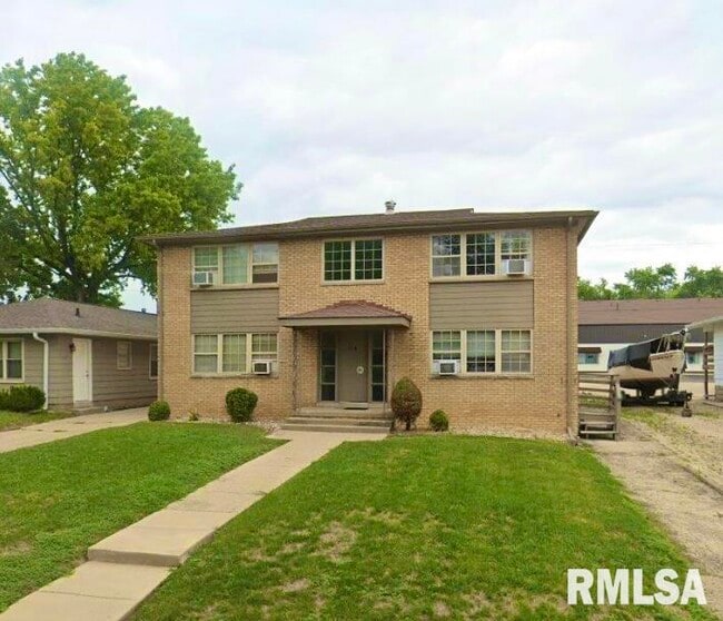 Building Photo - 715 W Ridge Rd Unit 1