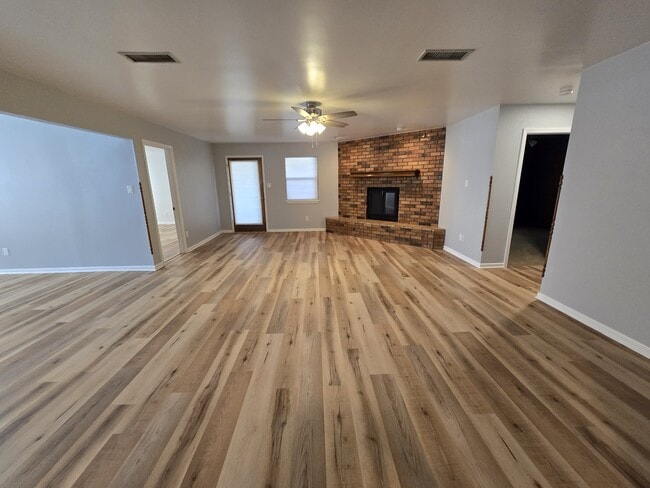 Photo - 808 Rosewood Dr