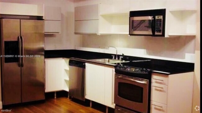 Building Photo - Studio, 1.5 bath Condo - 690 SW 1st Ct Apt... Unit Apt 3107