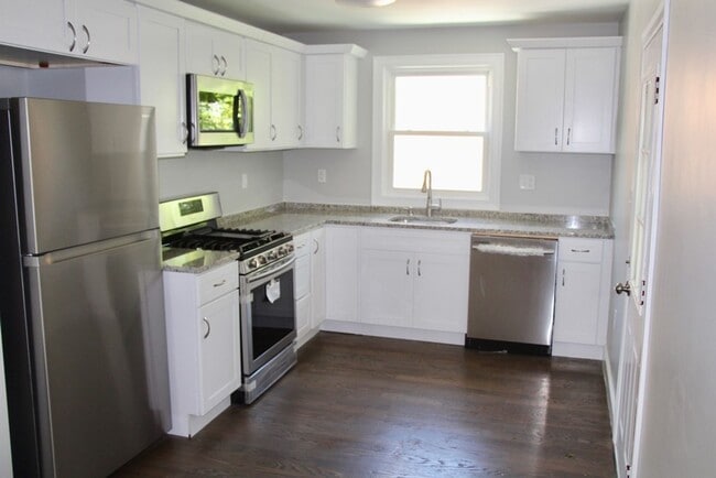 Photo - 17 Middleton St Unit 2