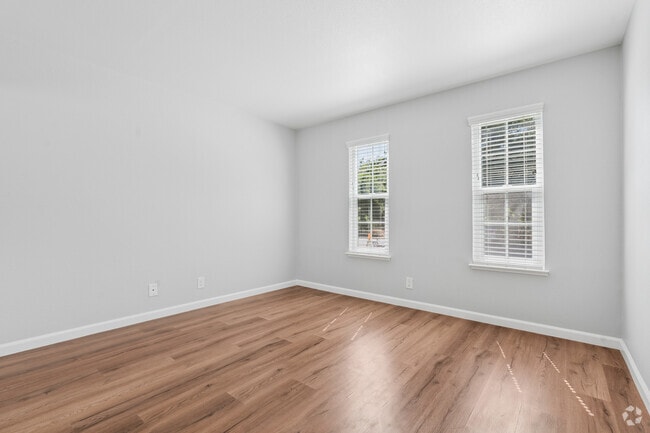 2BR, 1BA - 826SF - Second Bedroom