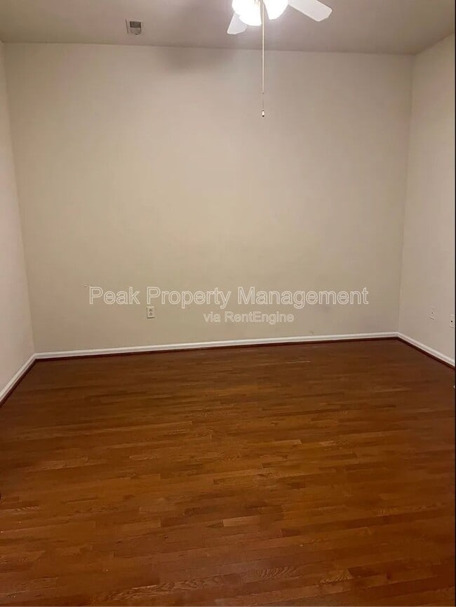 Photo - 6 W Main St Unidad 1106 1108