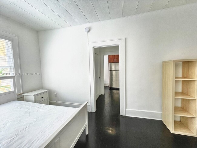Photo - 124 Mendoza Ave Unit 11