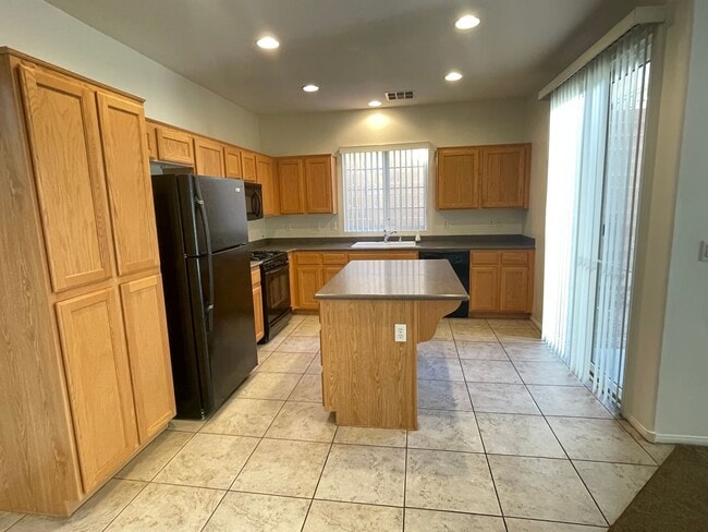 Photo - 9861 Iris Valley St