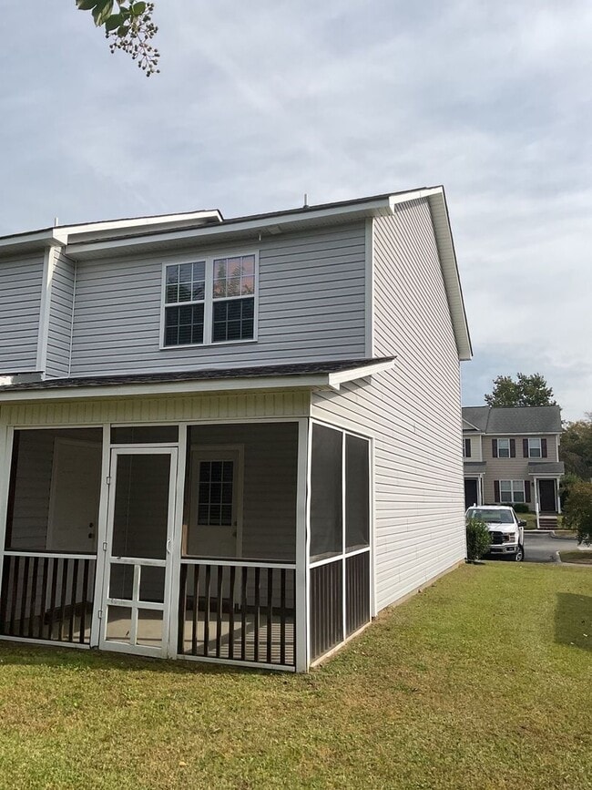 Photo - 27 E Doris Ave