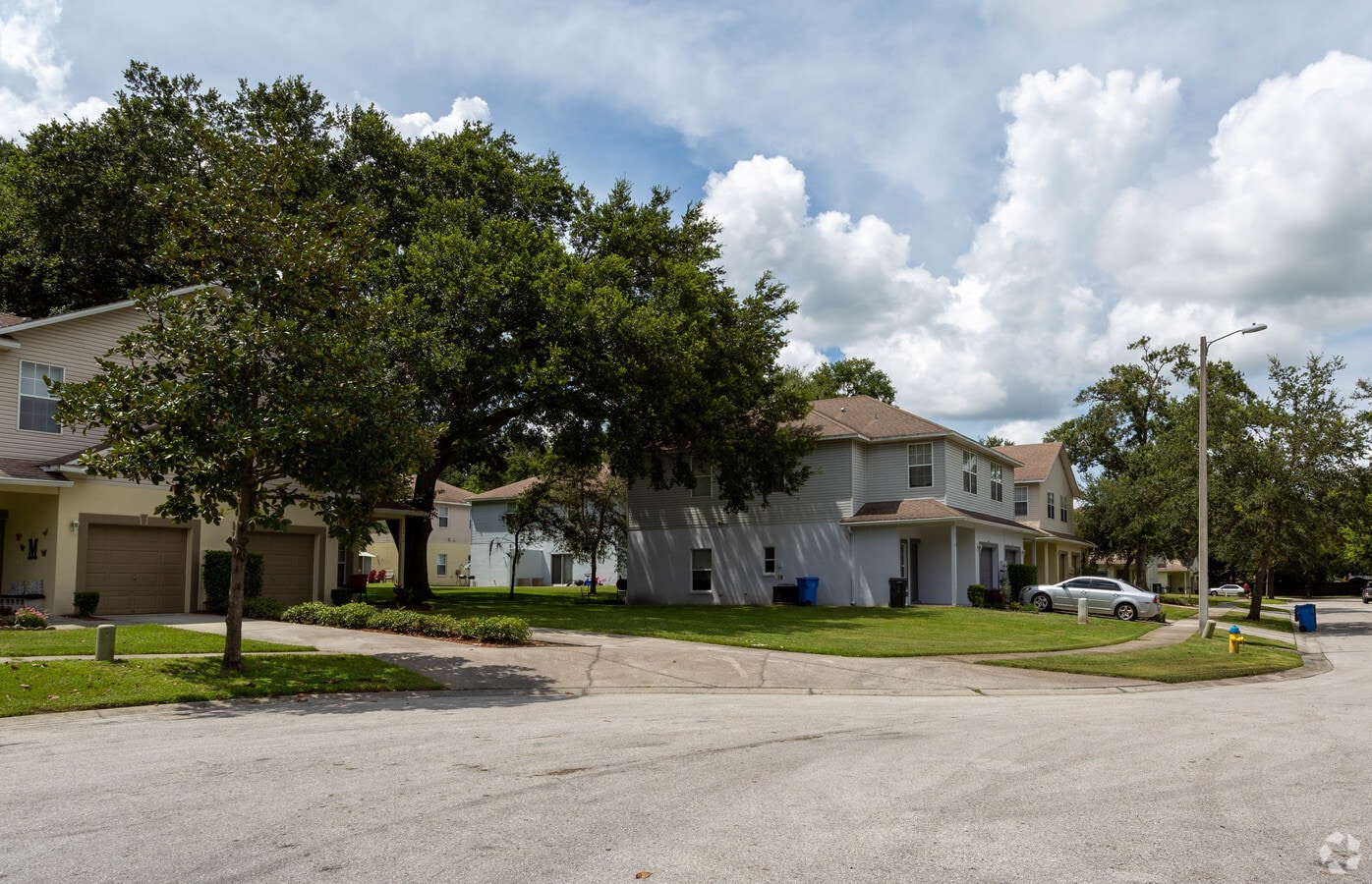 Pine Landing Villas LP - Pine Landing Villas LP Townhomes
