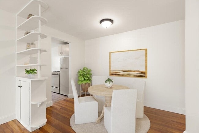 Building Photo - 8 Menotomy Rd Unit 2 Rental