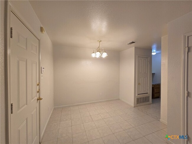 Photo - 1411 Nicholas Cir