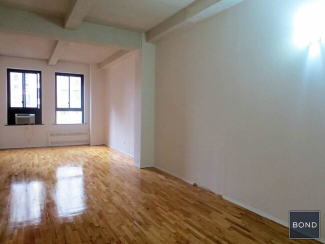 Interior Photo - 12 East 22nd Street Rental