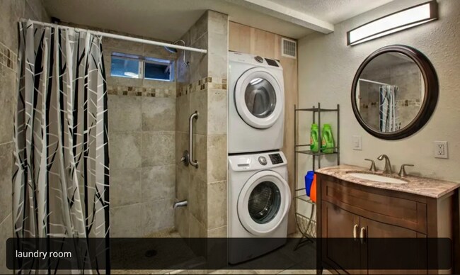 2417 Nihi St Unit lower level