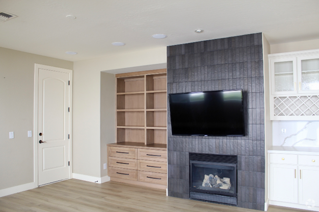 Building Photo - 2905 N 48th St Rental