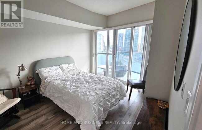 Photo - 60 Absolute Ave Unité 903