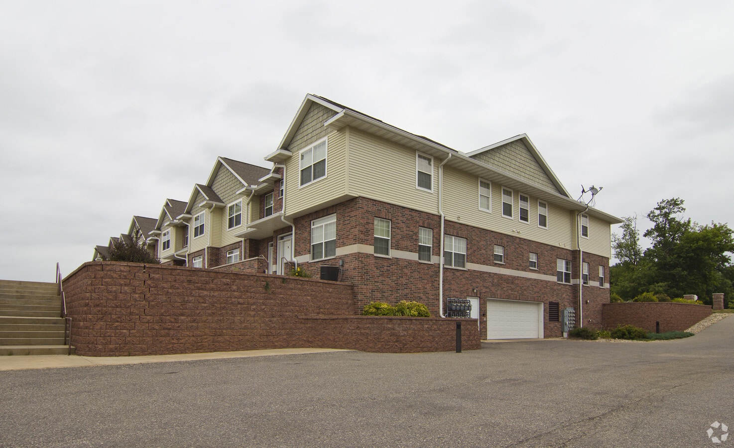 Photo - 2545 Airport Rd