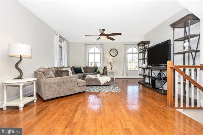 Photo - 9112 Kenway Ln