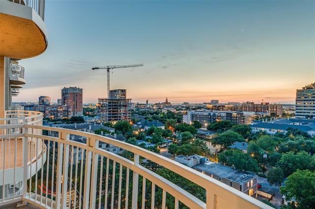 Building Photo - 3225 Turtle Creek Blvd Unit 1236