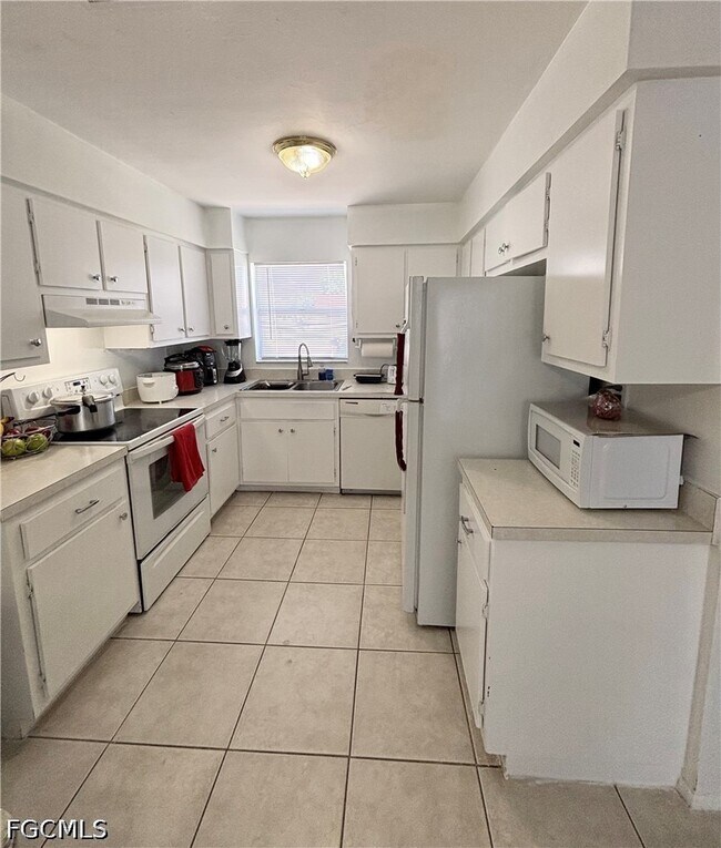 Photo - 536 SE 6th Pl