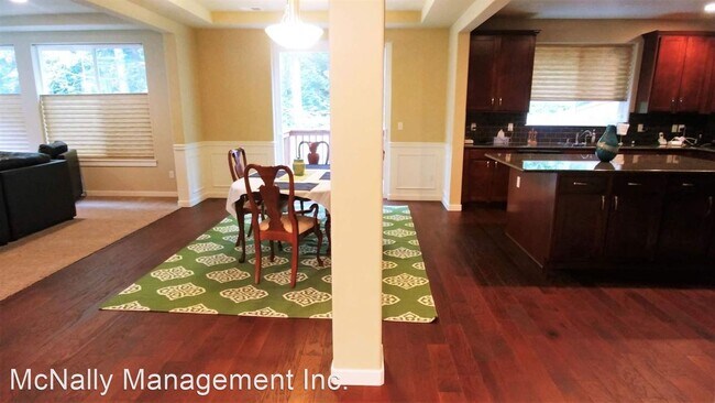 Photo - 4 br, 2.5 bath House - 6024 77th Ave W